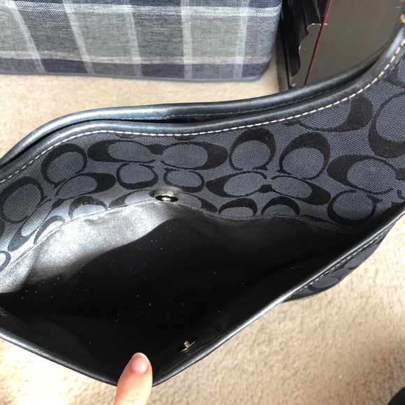 EUC Black Coach Crossbody-serial no M0785-F11193- 10x11 - Picture 2 of 4